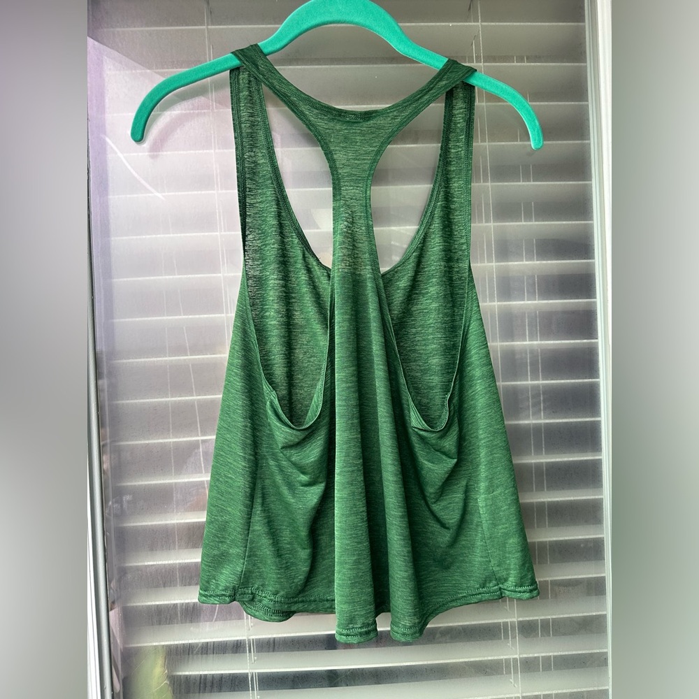🔥OFFLINE by aerie Racerback Tanktop Heathered Green Medium - Picture 4 of 4
